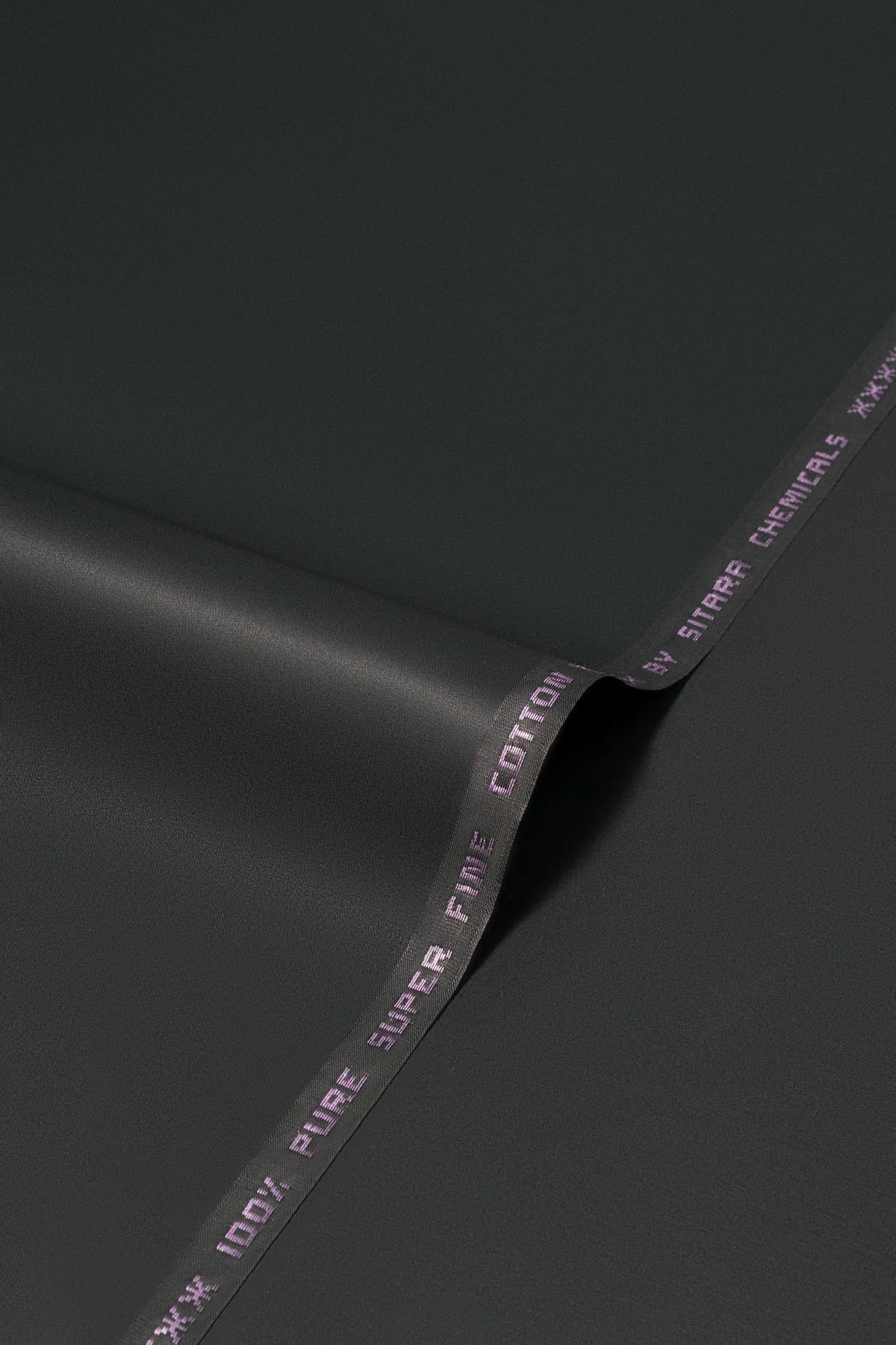 Aura elegant fragrance for her, a luxurious perfume bottle, product image 3 of 16.