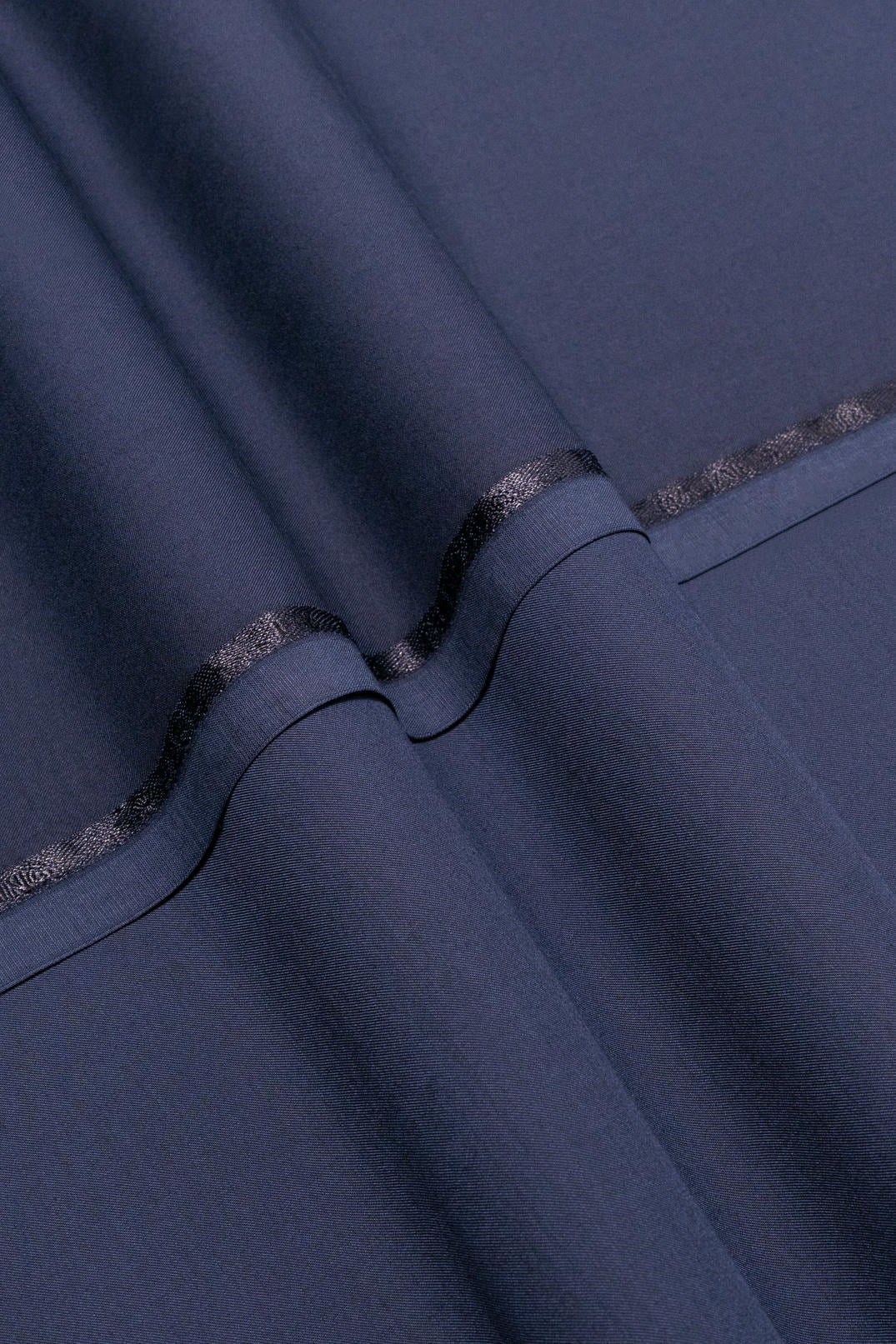 Nova modern sleek versatile everyday essential, product image 2 of 10.