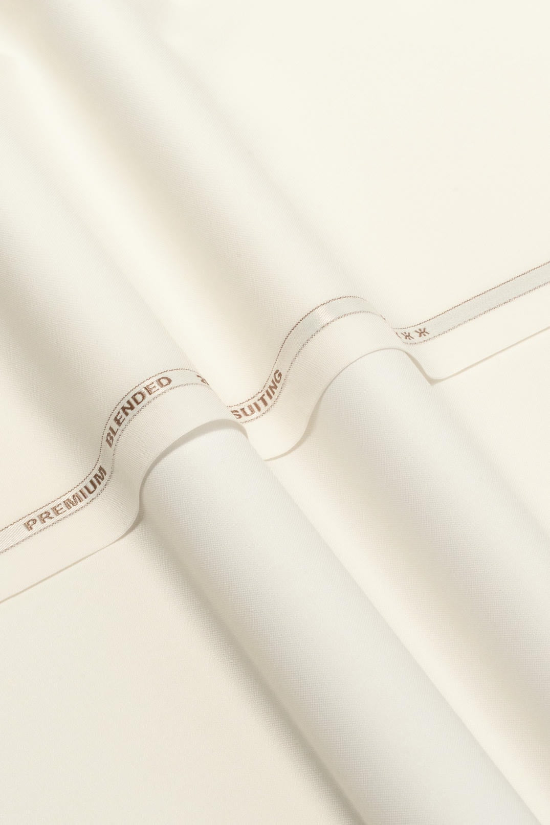 Modern Nova everyday essential on white background, product image 3 of 10.