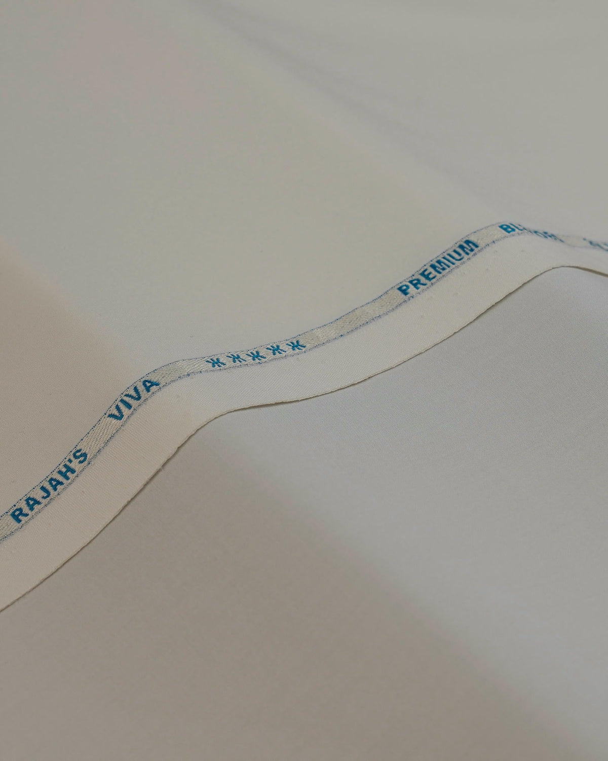 Viva Premium Lifestyle Product, sleek design, elegant packaging, image 6 of 9.